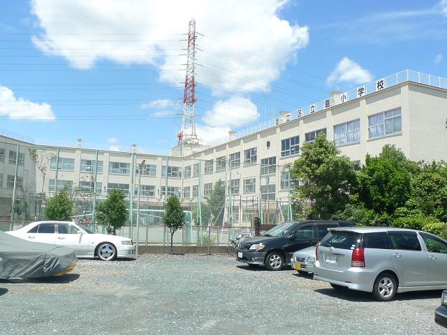 小学校　足立区立扇小学校（小学校）まで318m