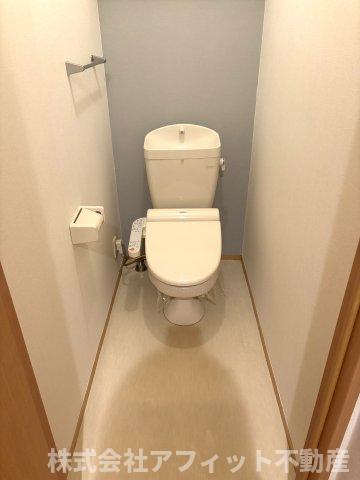 トイレ　温水洗浄暖房便座