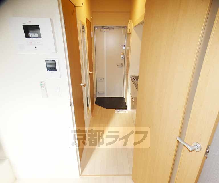 その他部屋・スペース　明るい廊下です