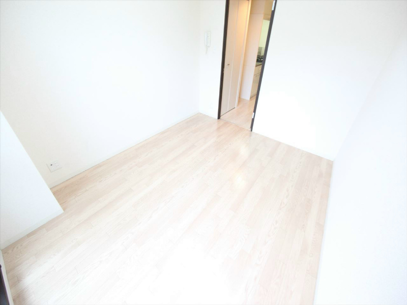 その他部屋・スペース　洋室6.7帖　家具家電（冷蔵庫レンジ洗濯機）ご用意できます