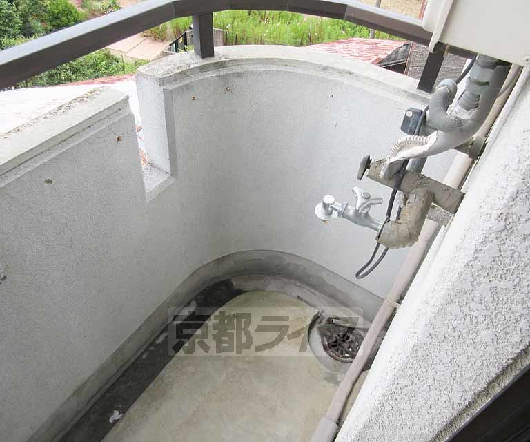 バルコニー　洗濯機置き場