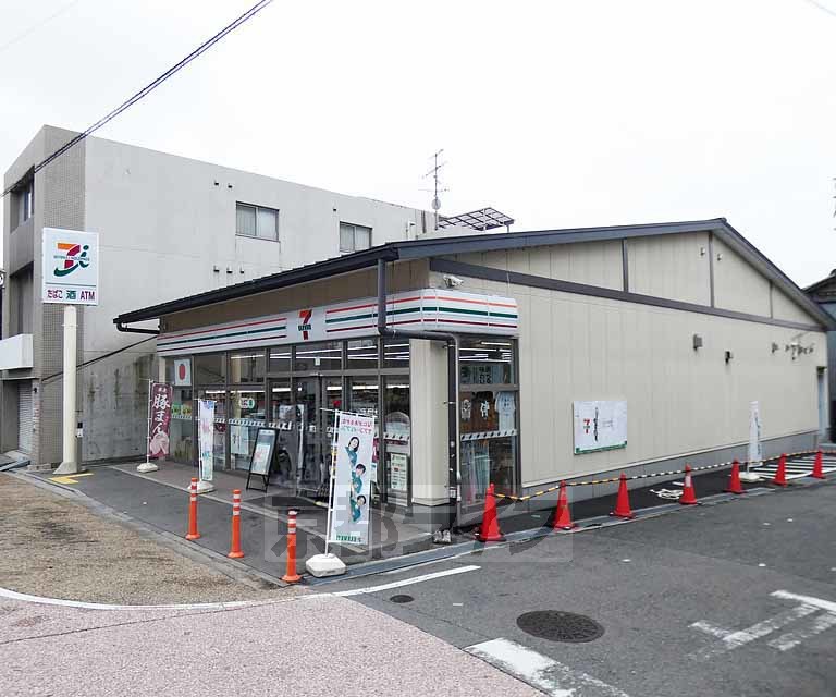 コンビニ　セブンイレブン伏見稲荷駅南店（コンビニ）まで99m