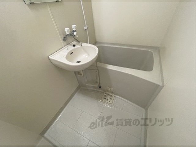 バス・シャワールーム　バス