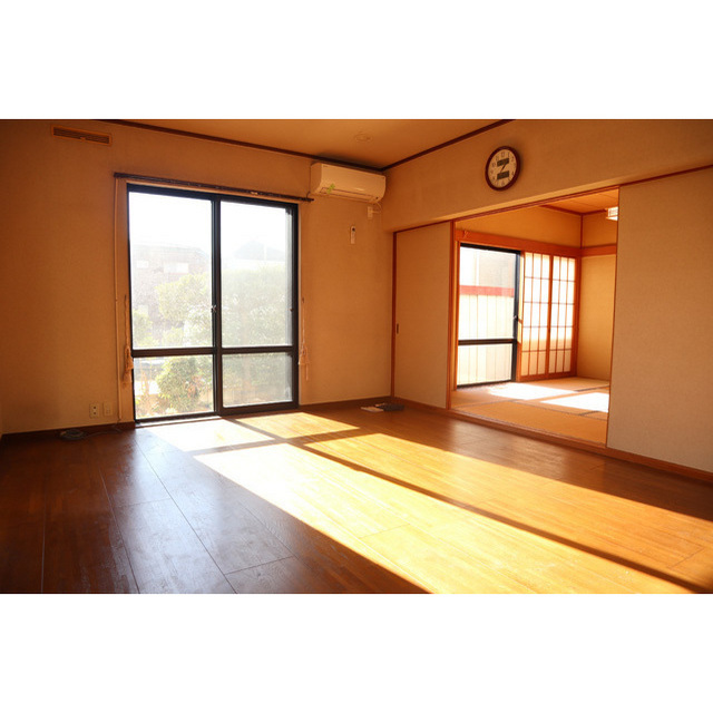 居室・リビング　リビング