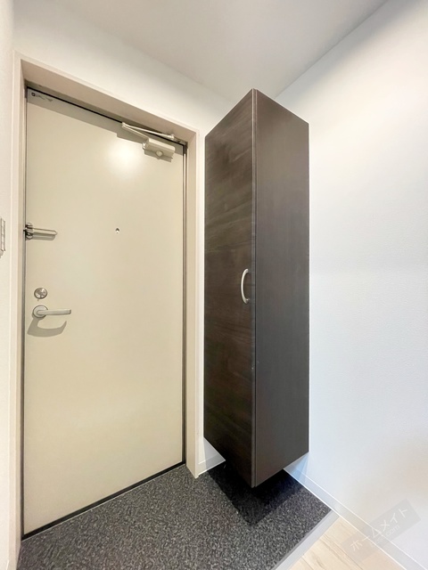 玄関　天井高シューズクローゼット付き♪