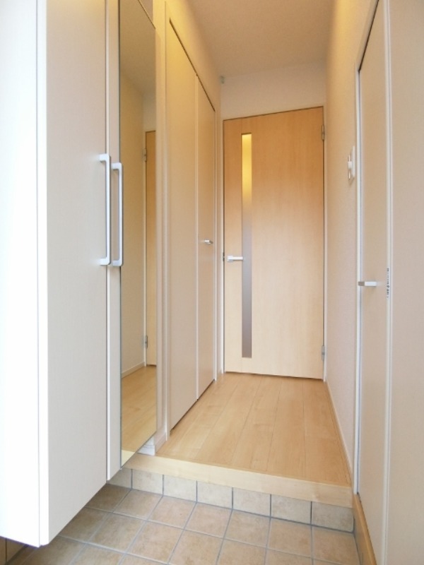 玄関　図面と現状に相違がある場合には現状を優先