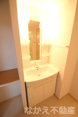 洗面設備　脱衣スペースもあります