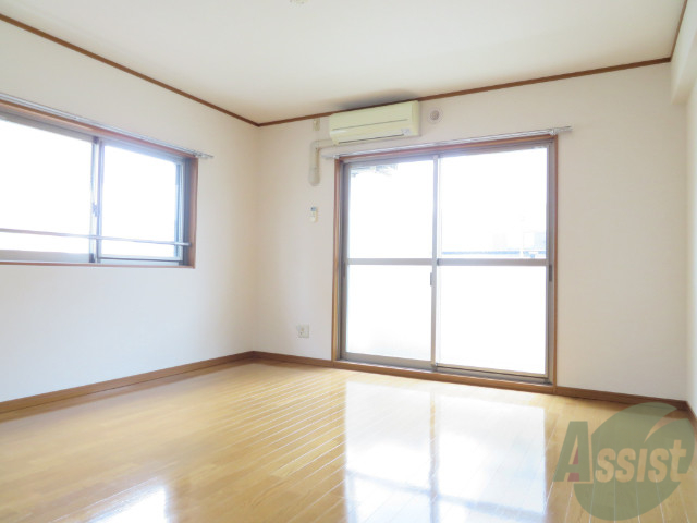 居室・リビング　広くてキレイなＬＤＫが広がっていて、充実した生活が送れそう。