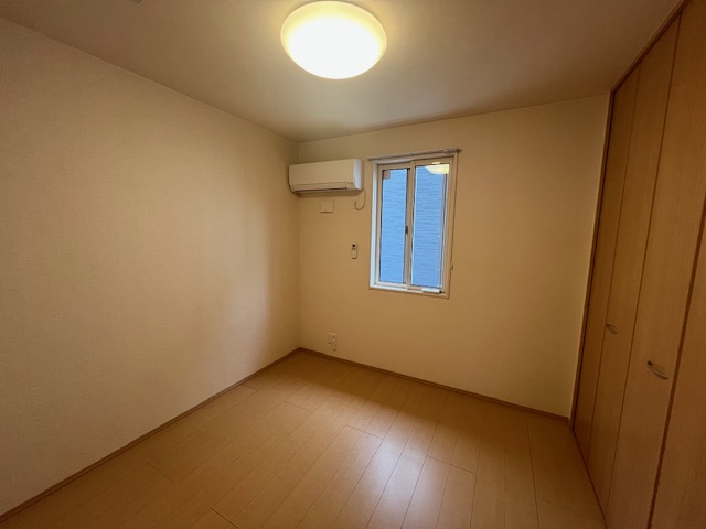 その他部屋・スペース　寝室もエアコン付きです