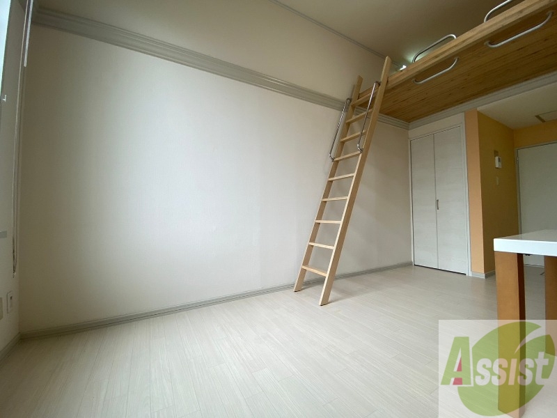 その他部屋・スペース　ロフトの画像です。こちらでゆっくりお休みください。