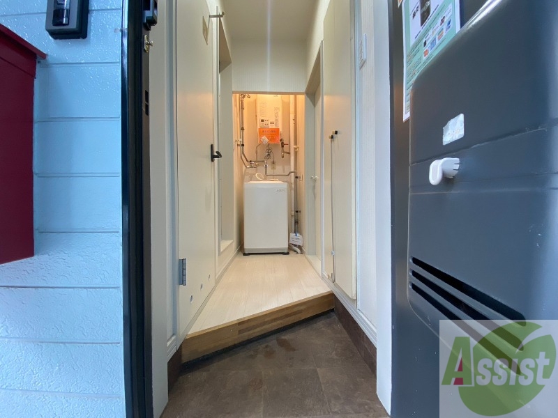 玄関　玄関から撮影してみました。開放感がありますね。