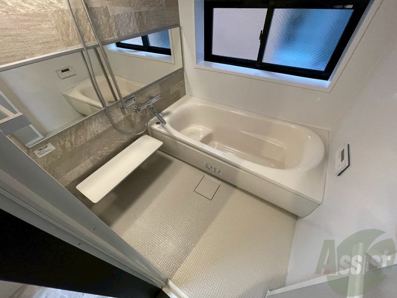 バス・シャワールーム　お風呂になります。一日の疲れを癒してくださいね。