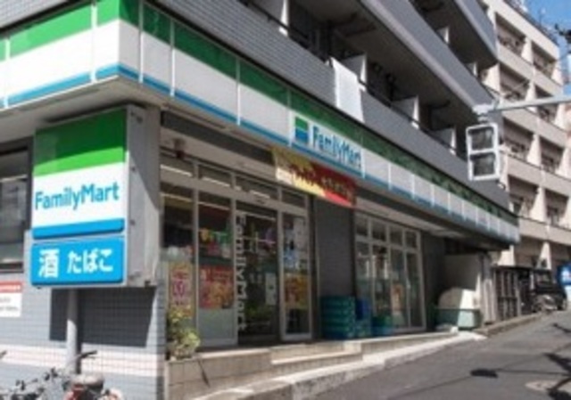 コンビニ　ファミリーマート金井窪山手通り店（コンビニ）まで144m