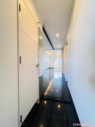 玄関　※同物件　別間取り　参考写真