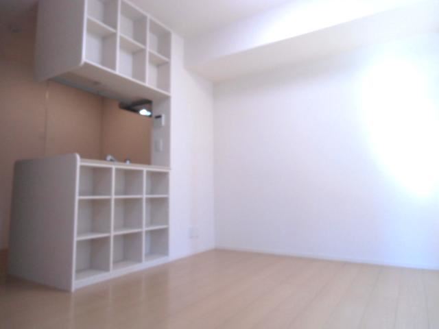 居室・リビング　対面キッチンは収納力抜群です