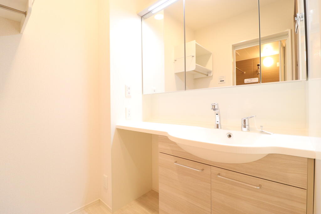 洗面設備　ドレッサー