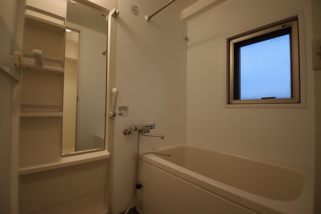 バス・シャワールーム　※別室の参考写真の為、現況優先です。