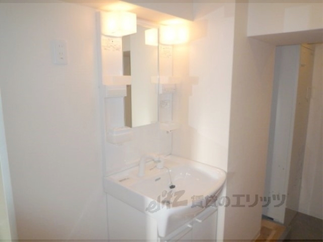 洗面設備　独立洗面台です。