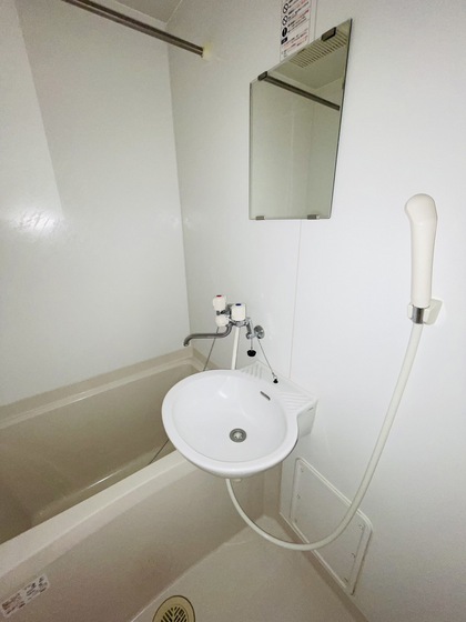 洗面設備　※別部屋の写真です