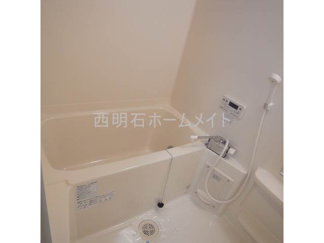 バス・シャワールーム　フロ（追い焚き機能）