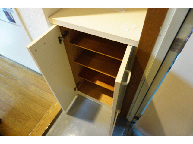 収納　シューズボックス付き