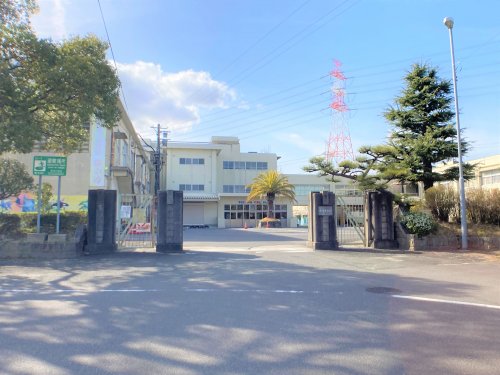 中学校　東浦町立東浦中学校（中学校）まで507m