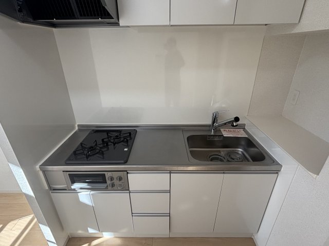 キッチン　コンパクトなキッチンで掃除もラクラク