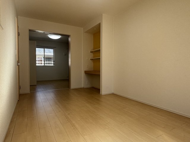 居室・リビング　こちらのリビングで趣味の時間をお楽しみください