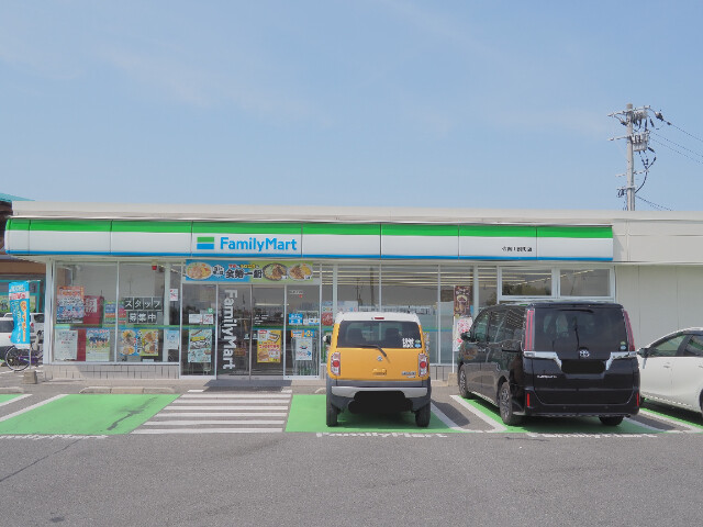 コンビニ　ファミリーマート佐賀川副町店（コンビニ）まで1024m