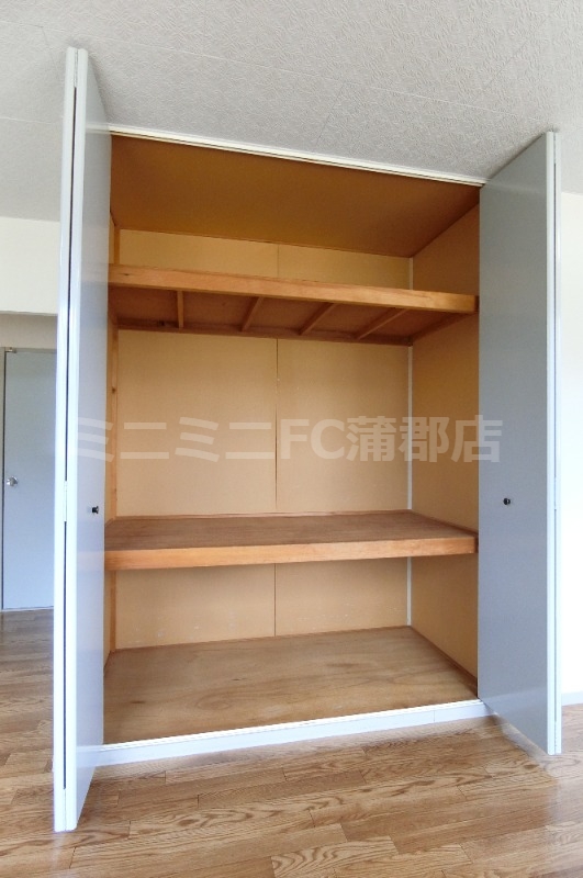 収納　リビング収納