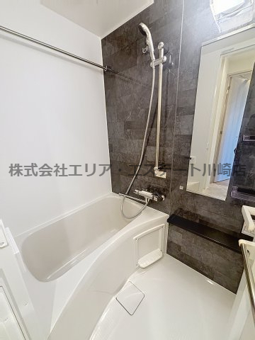 バス・シャワールーム　日々の疲れを癒すお風呂付です