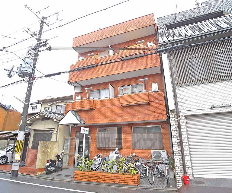 建物外観　閑静な住宅街です。