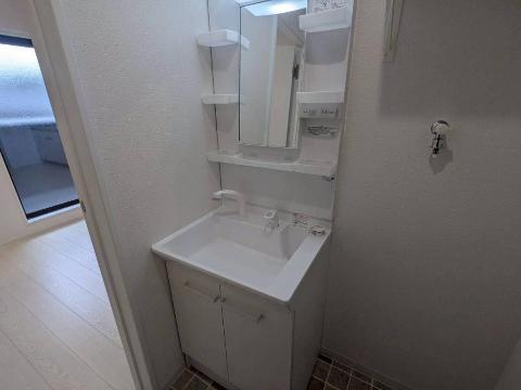 洗面設備　洗髪洗面化粧台
