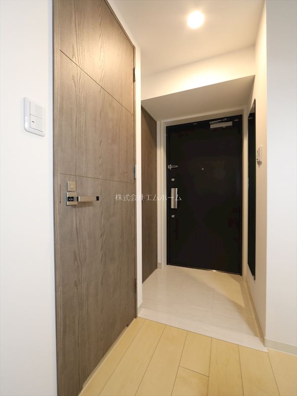 玄関　玄関　シューズボックス充実