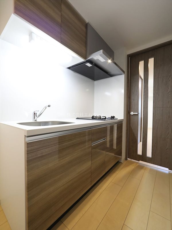 キッチン　システムキッチン（ガス2口コンロ付）