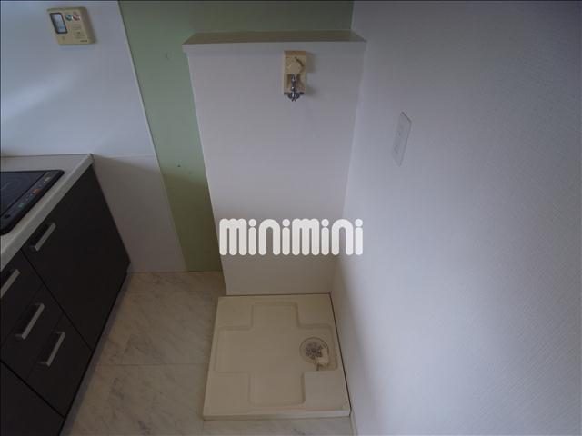 洗面設備　洗濯機置場です。