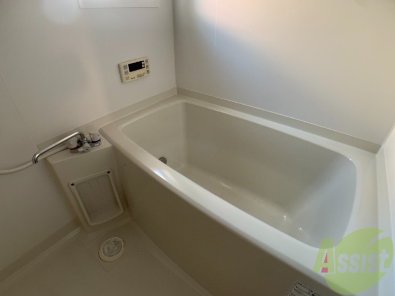 バス・シャワールーム　追い焚き機能が付いているのでいつでも温かいお風呂に入れます。