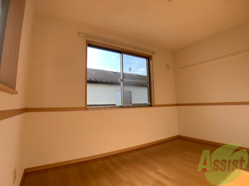 その他部屋・スペース　寝室も綺麗なお部屋となっており、気持ちが良いですね。