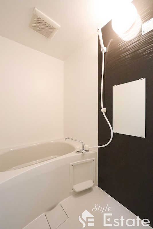 バス・シャワールーム　バスルーム