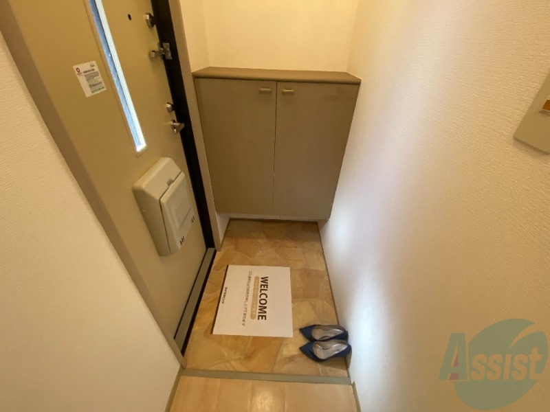 玄関　玄関から見た景色はこちらです。イメージできますか。