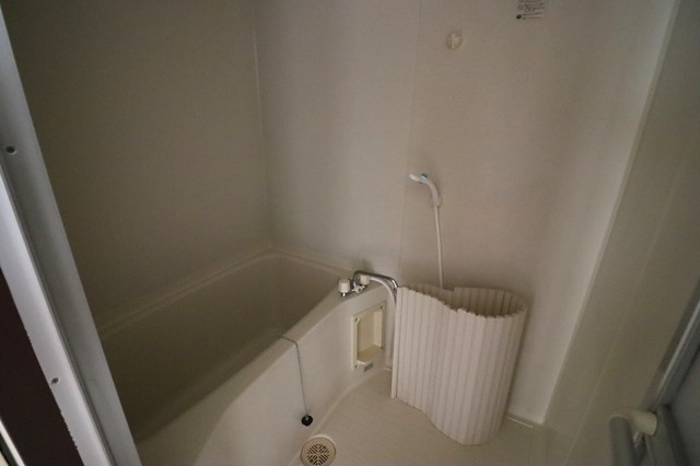 バス・シャワールーム　同物件別部屋です。