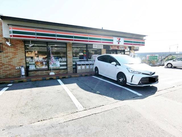 コンビニ　セブン－イレブン三島加茂店（コンビニ）まで576m