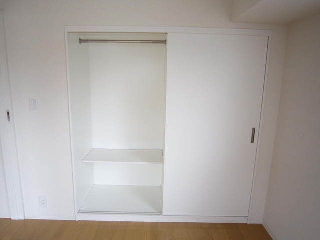 収納　写真は同タイプ住居です。