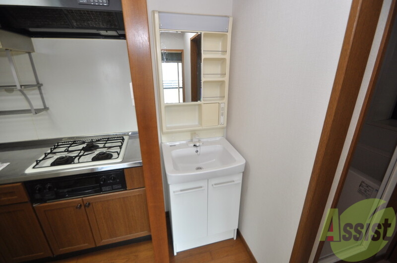 洗面設備　忙しい朝にあなたを手助けしてくれる素敵な洗面台。