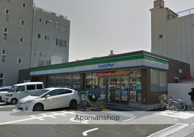 コンビニ　（コンビニ）まで131m