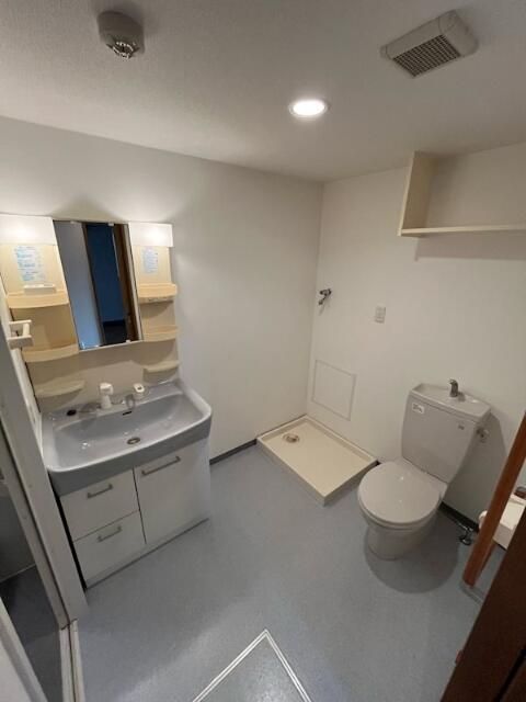 洗面設備　使いやすい洗面所です