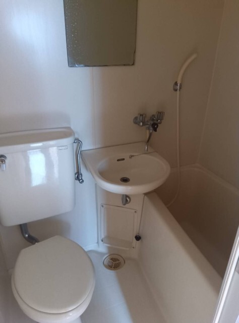 バス・シャワールーム　リフォーム中