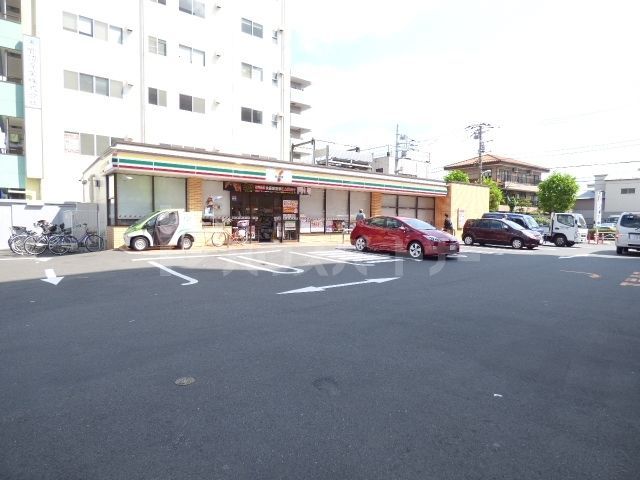 コンビニ　セブンイレブン墨田八広4丁目店（コンビニ）まで420m