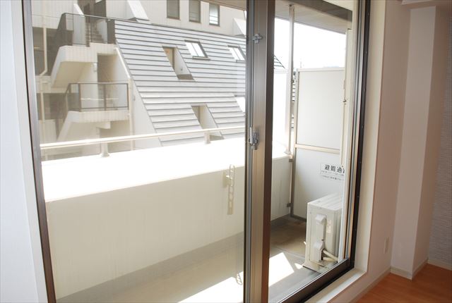 バルコニー　別部屋写真参照