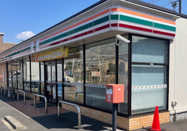 コンビニ　セブン-イレブン 名古屋草平町店（コンビニ）まで1151m